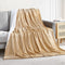 Juskys Fleecedecke 150x200 cm mit Sherpa - flauschig, warm, waschbar - Decke für Bett und Couch - Tagesdecke, Kuscheldecke Camel
