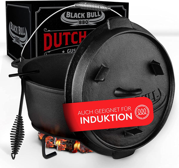 Black Bull BBQ [Das Original] - Dutch Oven Set [9L] - Für Induktion geeignet - Mit Topfständer - Eingebrannter Feuertopf aus Gusseisen - inkl. Deckelheber & e-Book