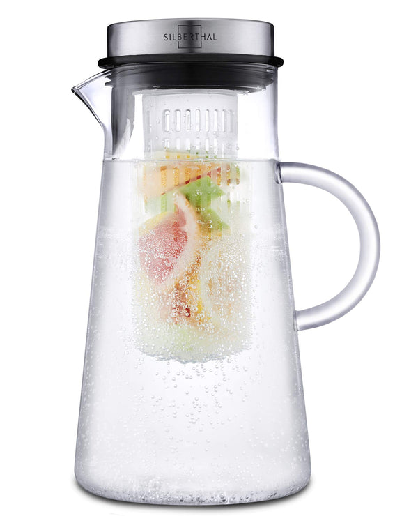 SILBERTHAL Glaskaraffe mit Fruchteinsatz 2 Liter - Wasserkaraffe mit Deckel - Spülmaschinenfest
