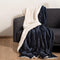Blumtal Premium Sherpa Kuscheldecke 220 x 240 cm - warme Decke Oeko-TEX® zertifizierte Dicke Sofadecke, Tagesdecke oder Wohnzimmerdecke, Schwarz