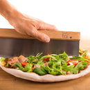 Blumtal Pizzaschneider Wiegemesser - Extra scharfe 32cm Edelstahlklinge, Stabil mit Holzgriff, Professionelles Zubehör für Pizza & mehr